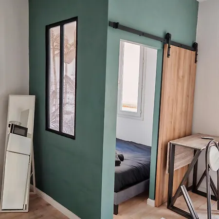 Апартаменты Appartement Cosy - Hypercentre Au Calme - Patio
