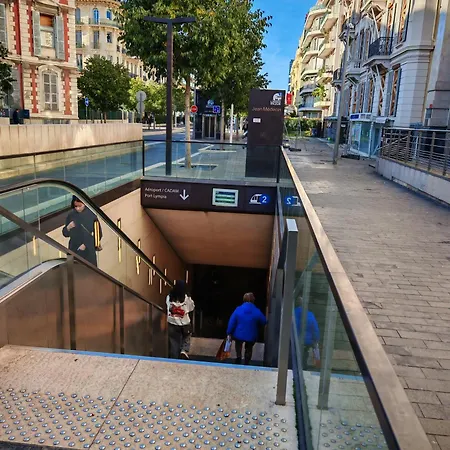 Апартаменты Appartement Cosy - Hypercentre Au Calme - Patio Ницца